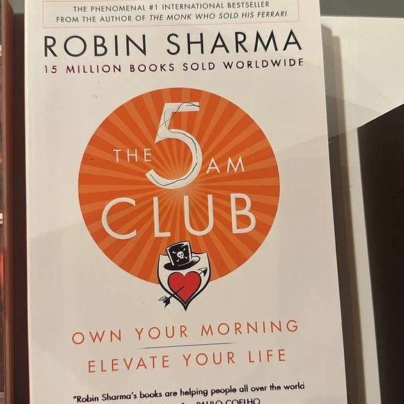 Miscellaneous Books 📚 - Picture 5 of 8